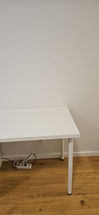 Tampo madeira IKEA 1.20 + duas pernas ADILS