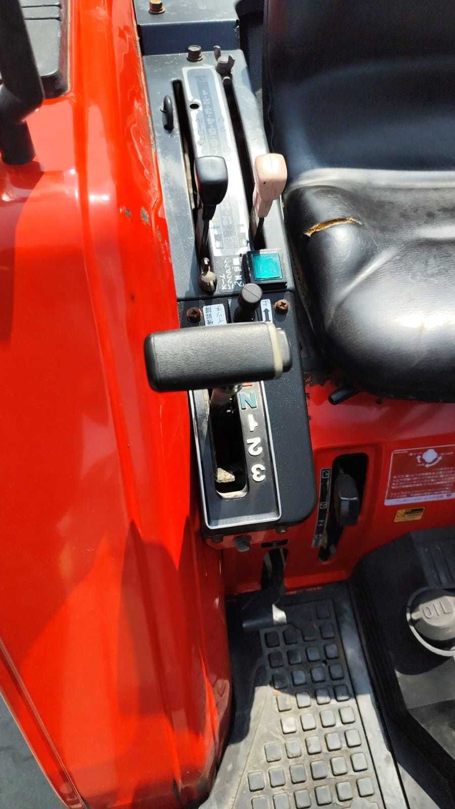 Japoński traktorek Yanmar FX 195 z glebogryzarką 19 KM 4x4