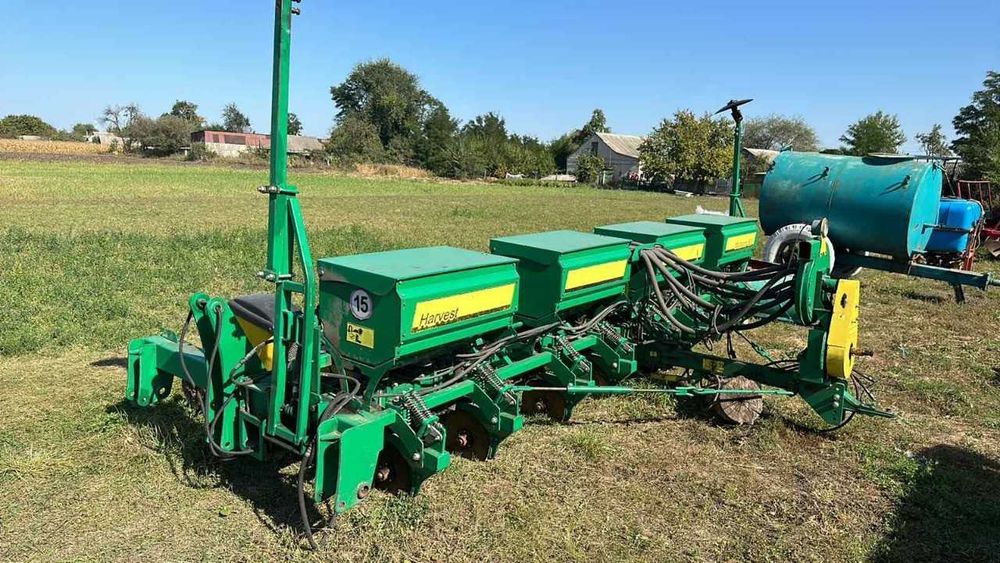 Сівалка комбінована, начіпна, просапна, з маркуванням Multicorn 560