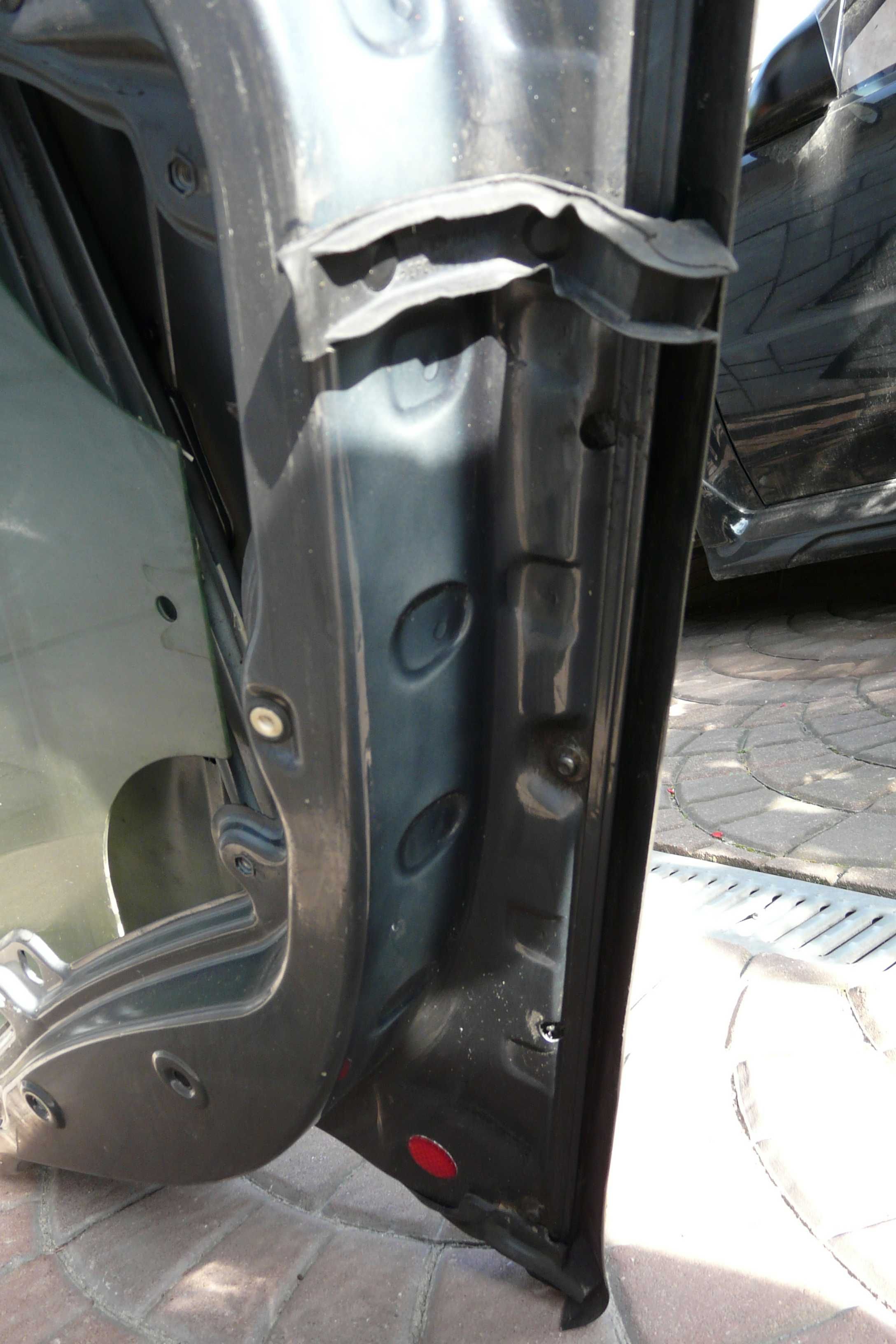 Drzwi lewy tył VW Passat b5 kombi LC7U zdrowy