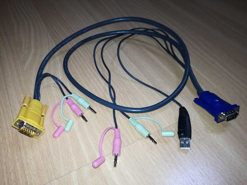 4-portowy przełącznik KVM ATEN CS1734B USB 2.0 KVMP Switch