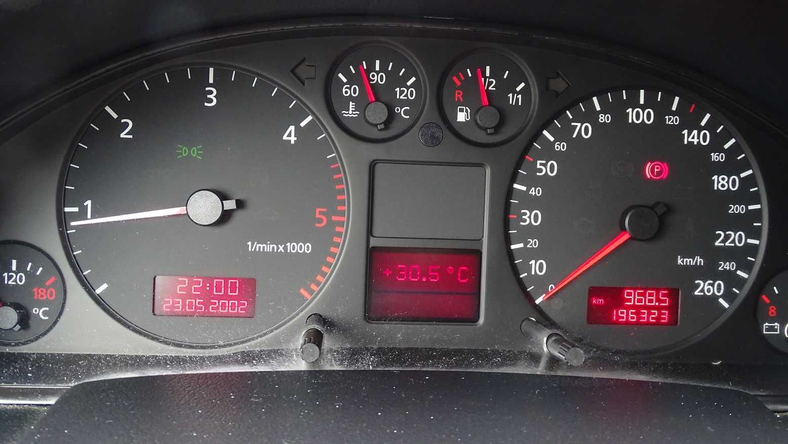 AUDI A6 1,9 TDI, klima,alu,elektryka,radio,abs,autoalarm