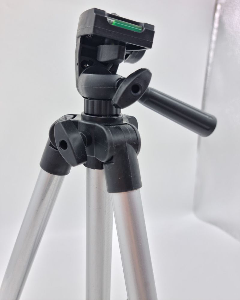 Штатив MONOPOD Tripod для телефона камеры