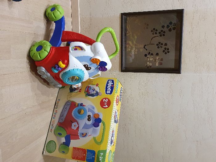 Продам развивающий игровой центр - ходунки Chicco Happy Walker