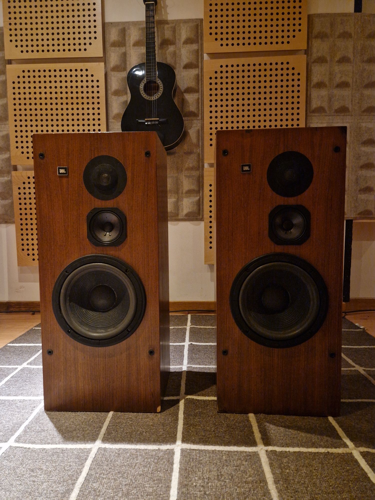 Colunas JBL L80T