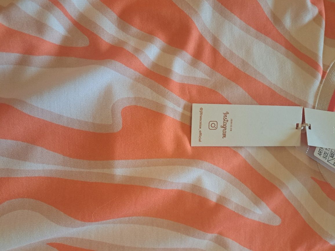 Nowa wlsoka bluza Made in Italy butik rozm.M