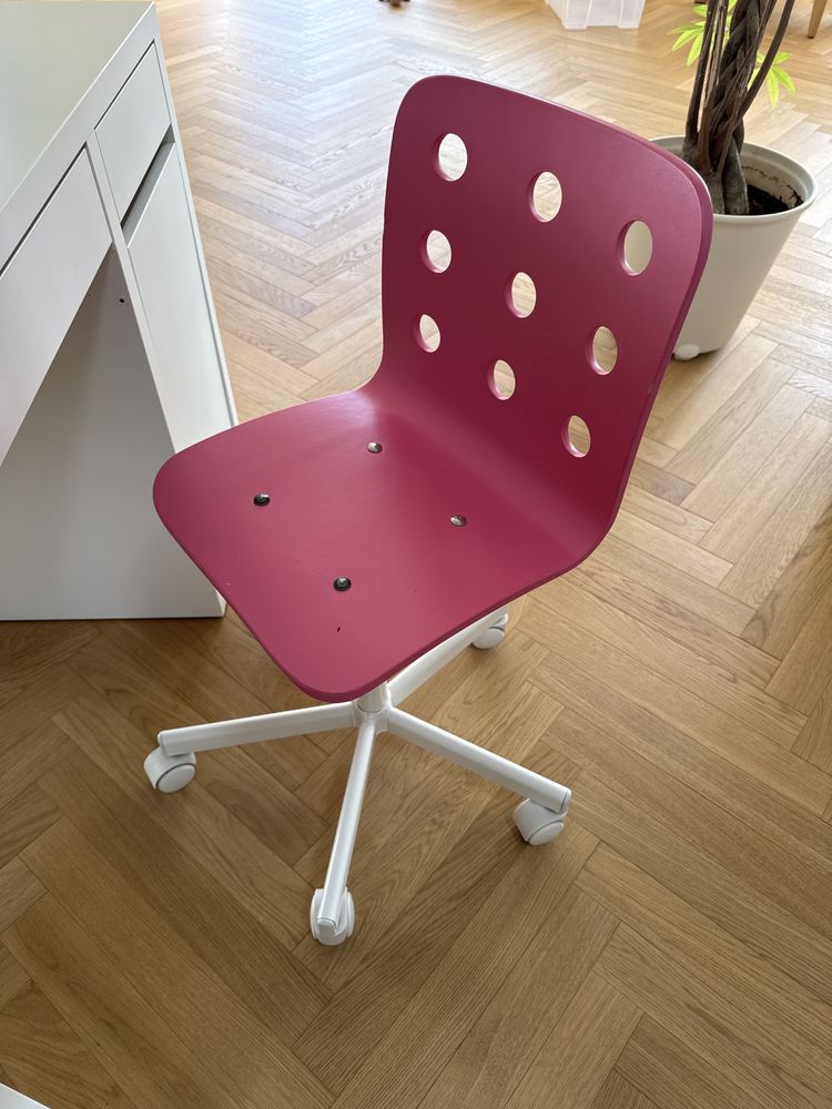 Biurko i krzeslo ikea