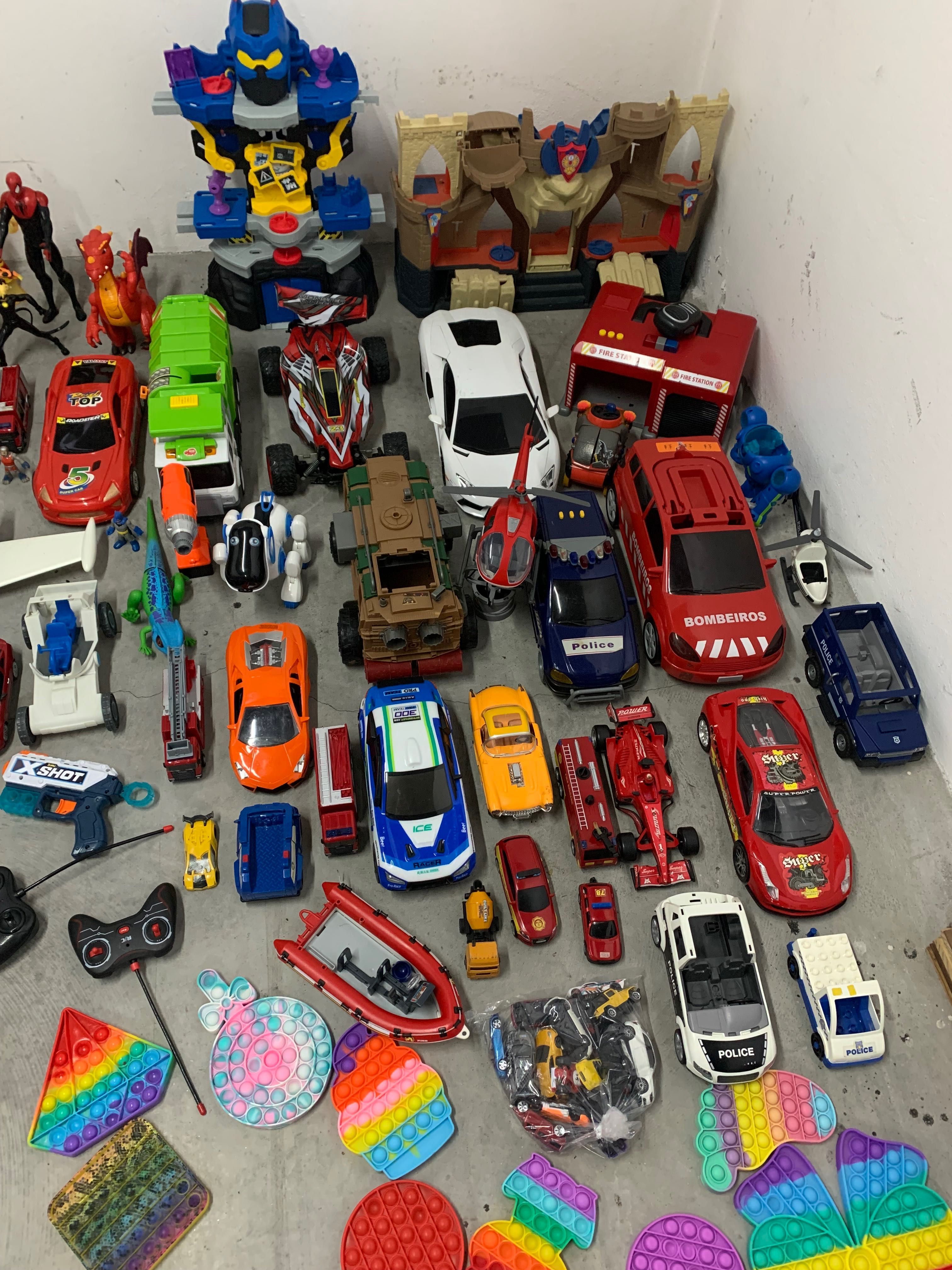 Lote de Brinquedos de Criança diversos