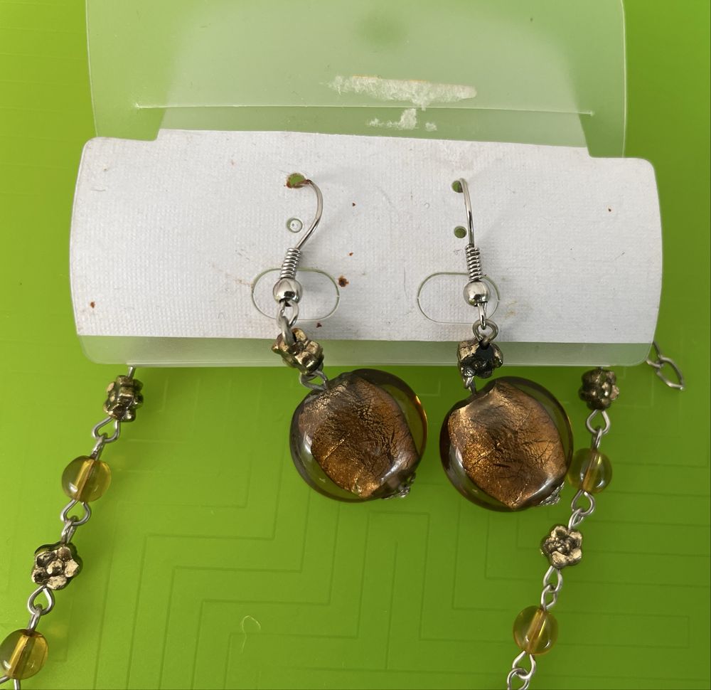 Conjunto de colar e brincos