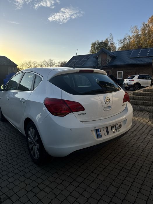 Opel Astra J 1.7 CDTI 125 KM