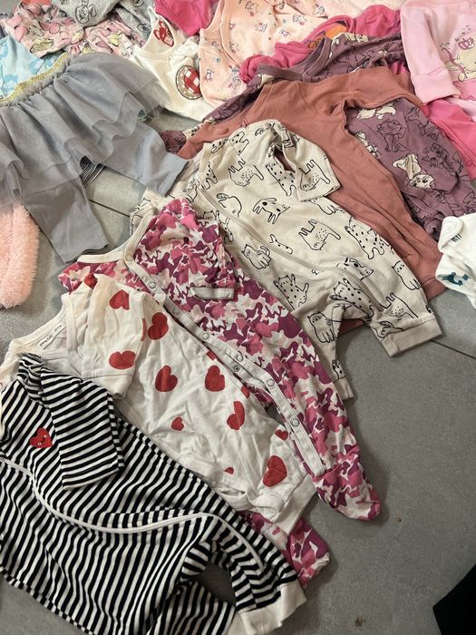 Duża paczka ciuszków niemowlęcych