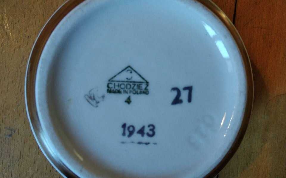 Porcelanowy serwis do kawy Chodzież z 1943