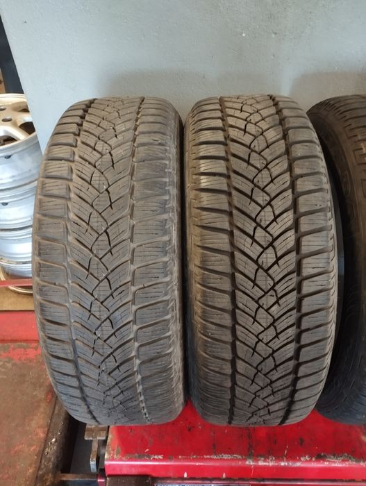 Opony Zimowe Fulda KristallControll HP2 215/55R17 4szt Montaż