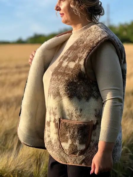 Жилетка тепла з вовни овечої унісекс з оленями, безрукавка