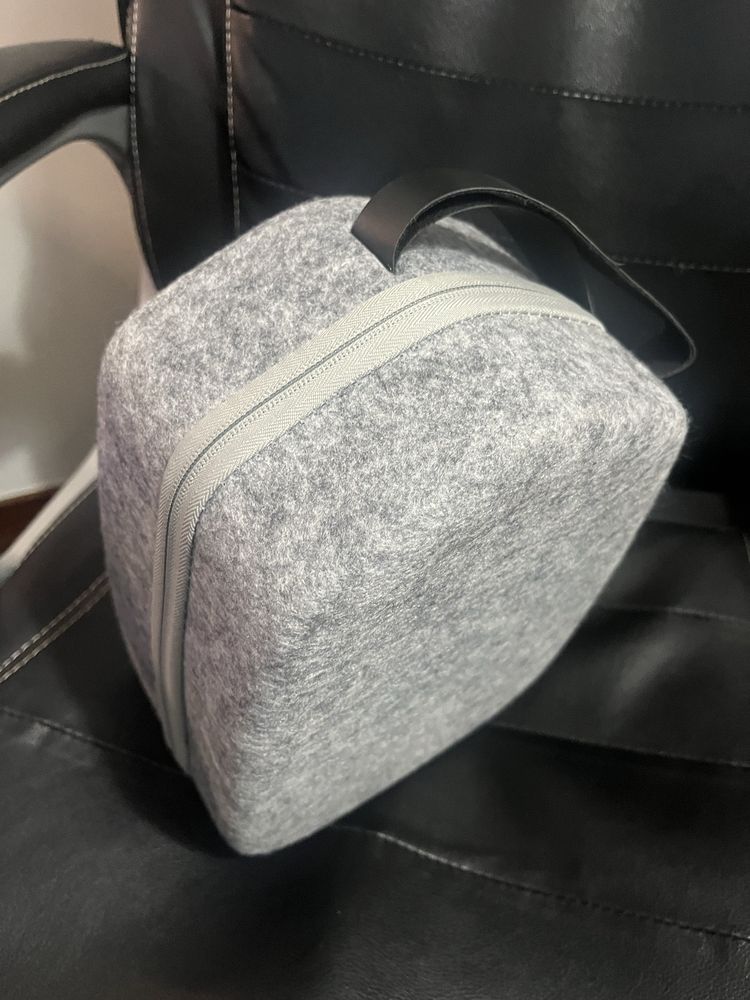 Oculus Meta Quest 2 + Elite Strap + Caixa de transporte