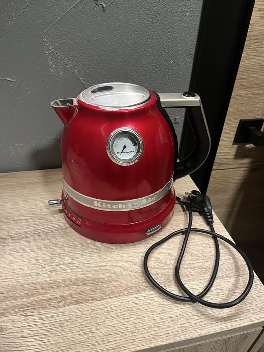 Elektryczny czajnik KitchenAid Artisan kolor czerwony- do naprawy