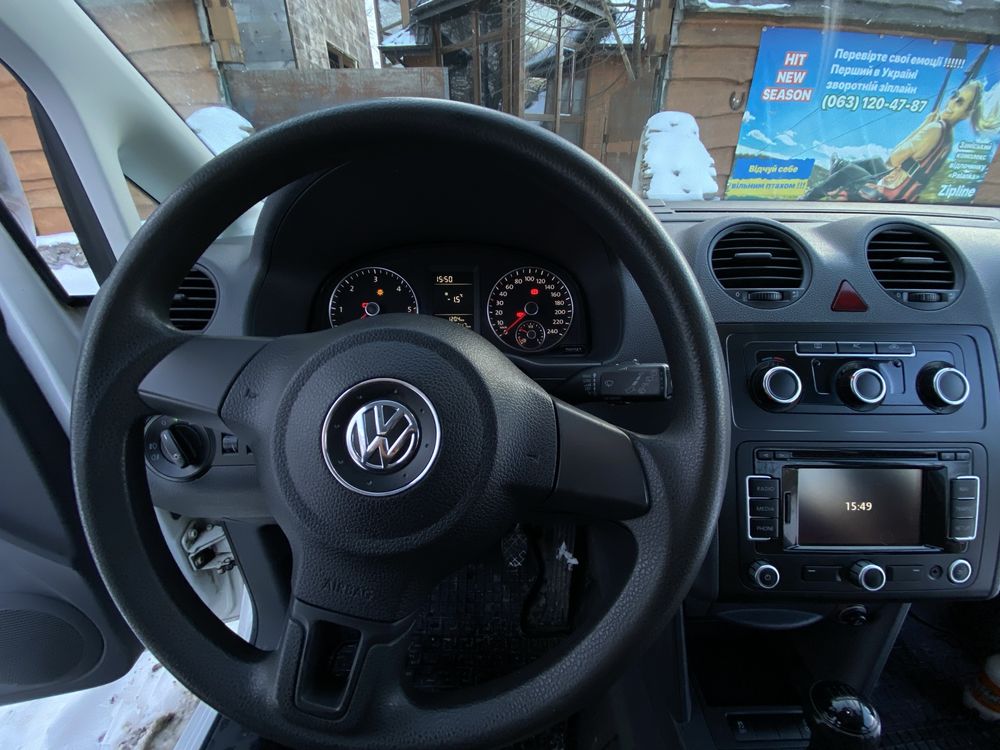 Volkswagen Caddy 2011