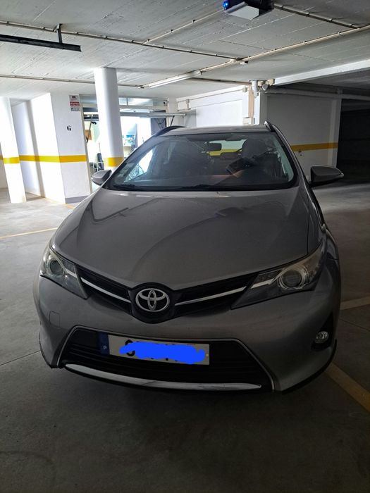 Carrinha toyota auris