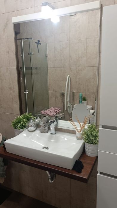 Espelho de casa de banho/ bom estado.