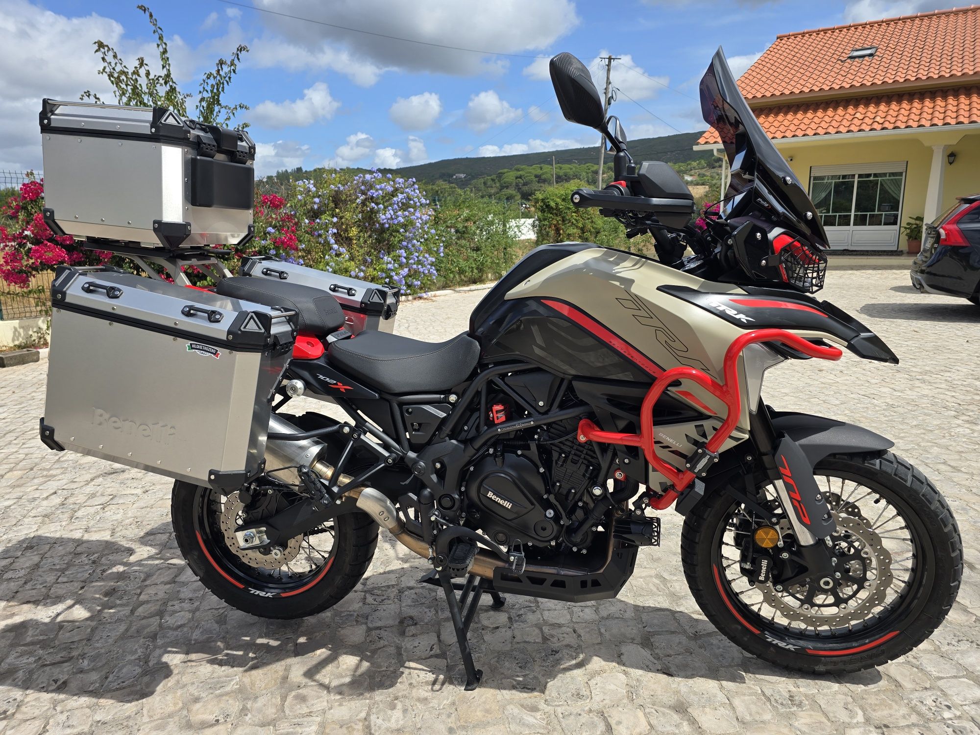 Benelli TRK 702X