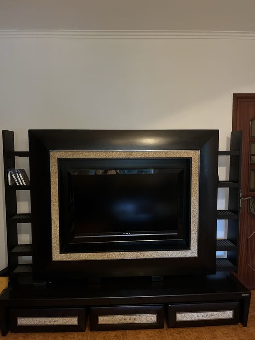 Movel de Tv, com arrumação