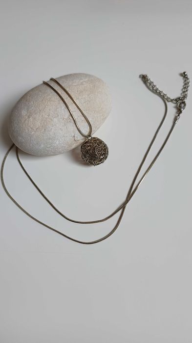 Łańcuszek z wisiorkiem - secesja wiedeńska, złota kapusta