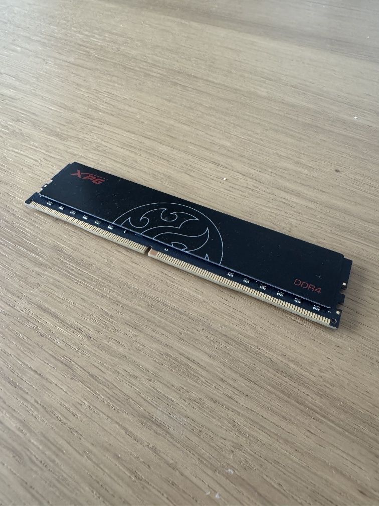 Memoria xpg  DDR4 RAM 8GB