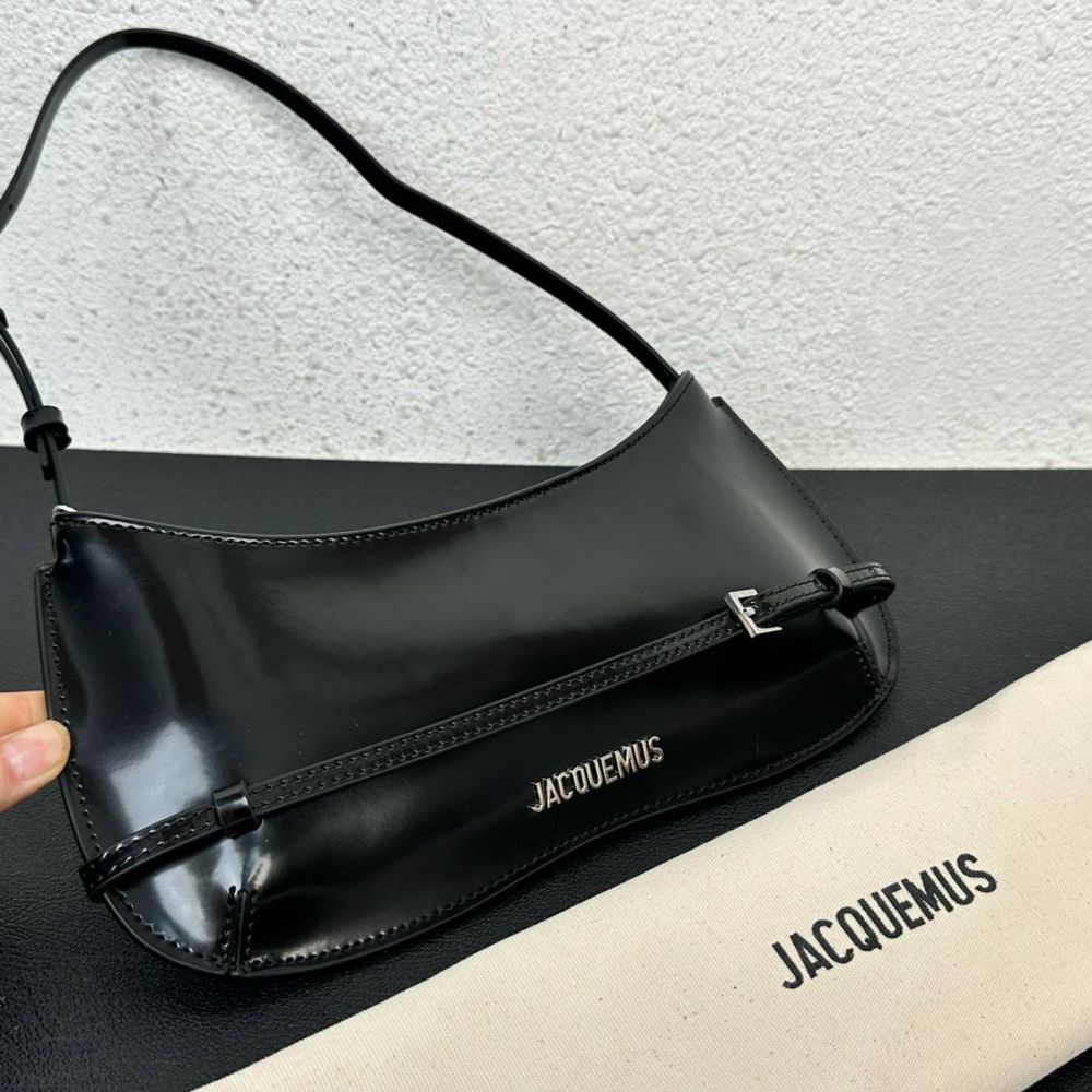 Сумочка в стилі Jacquemus