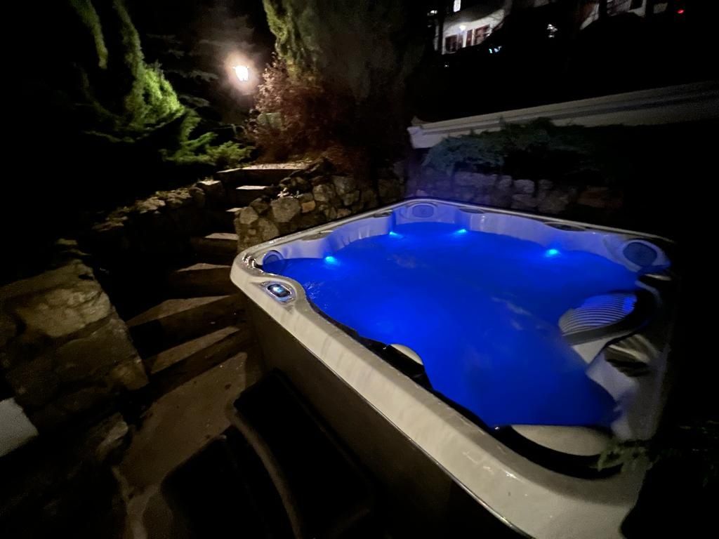 Dom Zielony Kamień na wyłączność z jacuzzi i bilardem, 14 osób