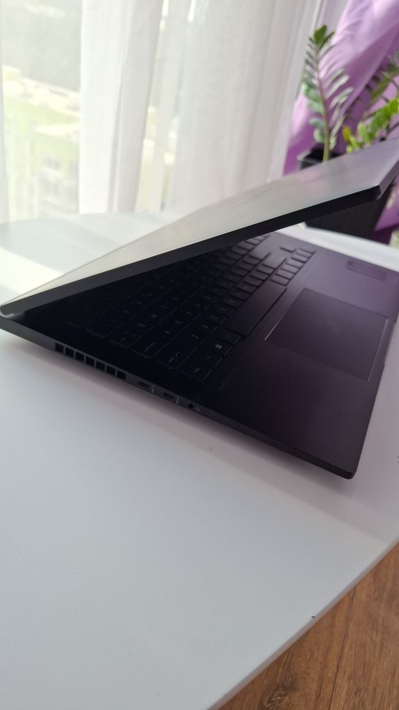 Top 2024 Hp Omen 165hz 16-xf0033dx R9 7940hs 16 ddr5 1tb 780m 4070 8gb