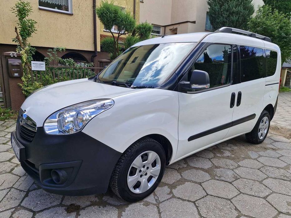 Opel Combo _ 2016 _ Klimatyzacja _ Kupiony w Polskim Salonie _