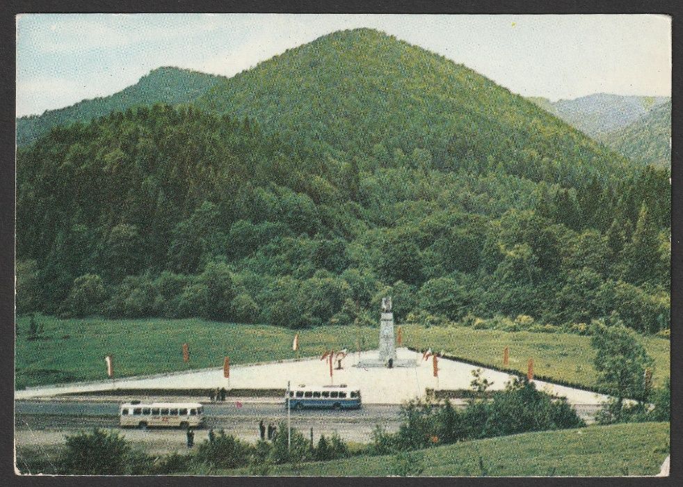pocztówka - Jabłonki 1970/71 - pomnik Świerczewskiego , autobusy
