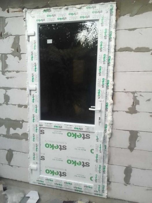 Продам готові нові двері металопластикові подвійні, двери недорого