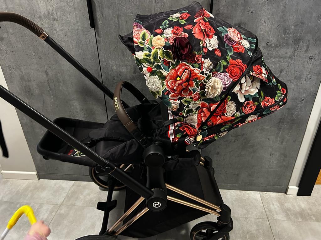 Wózek spacerowy Cybex Priam 2.0 Lux Platinum Spring Blossom