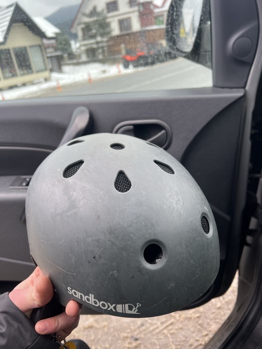 Продам б/у снаряжение для сноубордов и лыж