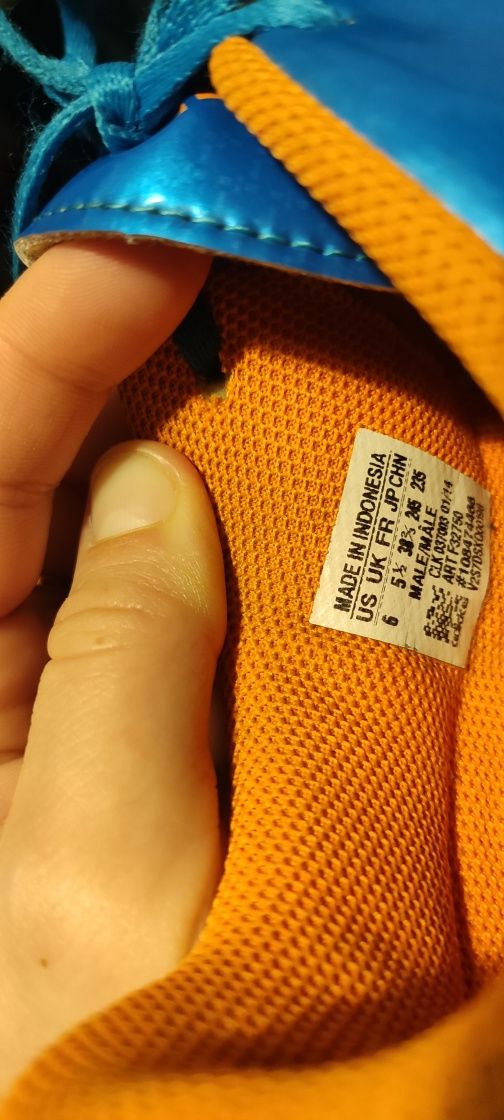 Buty korki firmy ADIDAS 38 2/3