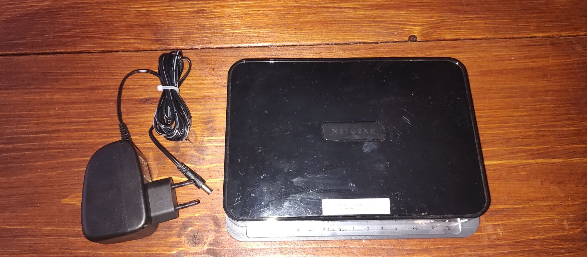 Router NETGEAR N750 Wireless Dual Band Gigabit