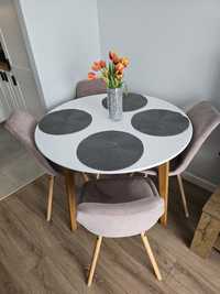 Stół plus 4 krzesła tapicerowane