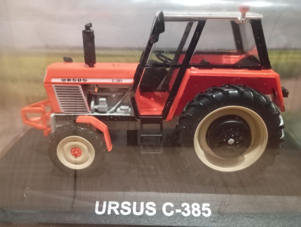 Model Ursus C-385