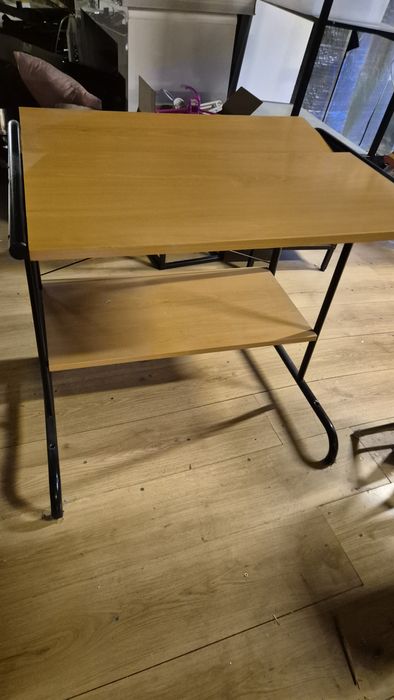 Mały Stolik pod komputer