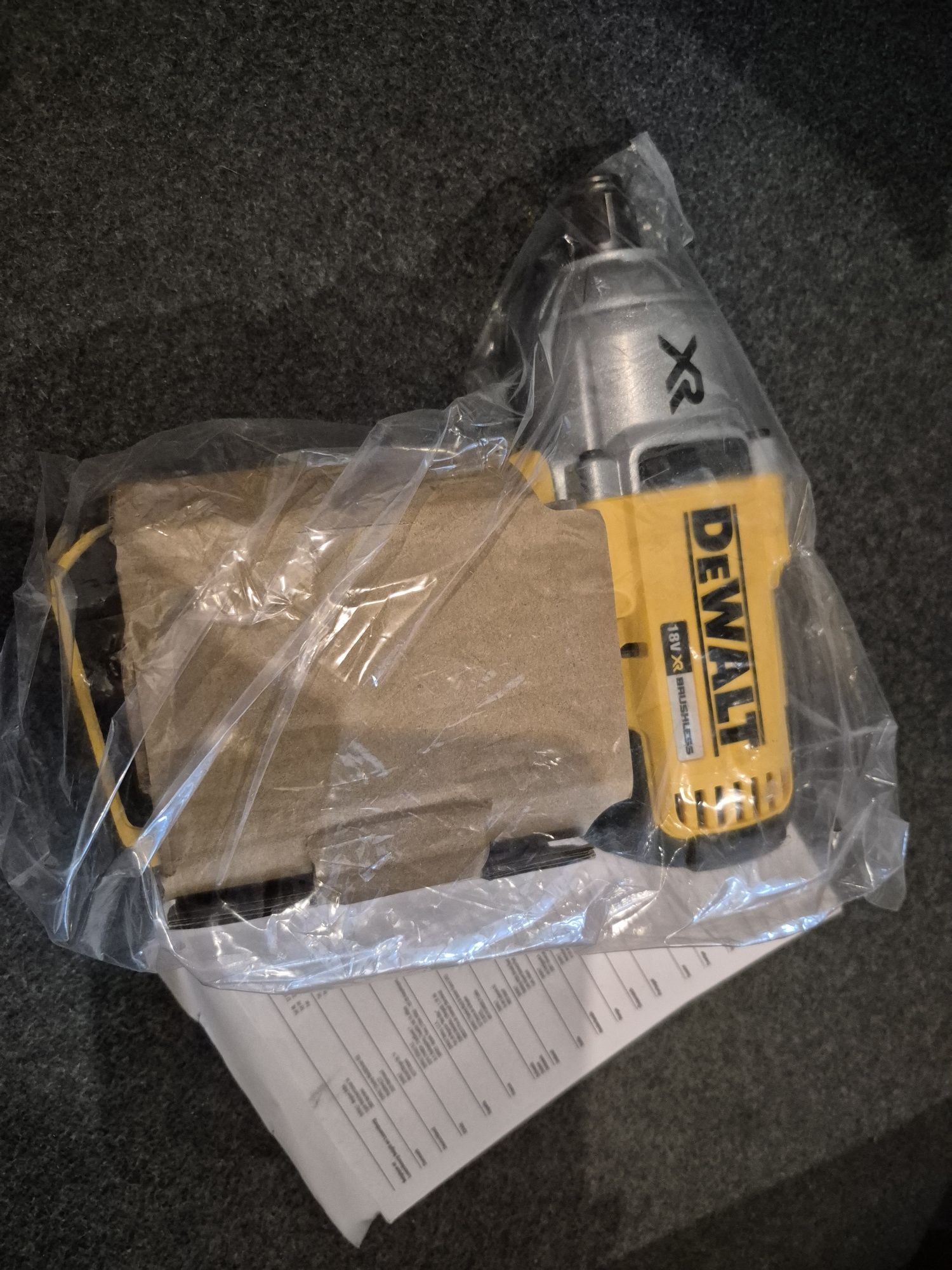 DEWALT.klucz udarowy 3/4" 18V DCF897N 950Nm BEZ AKU. I ŁAD.