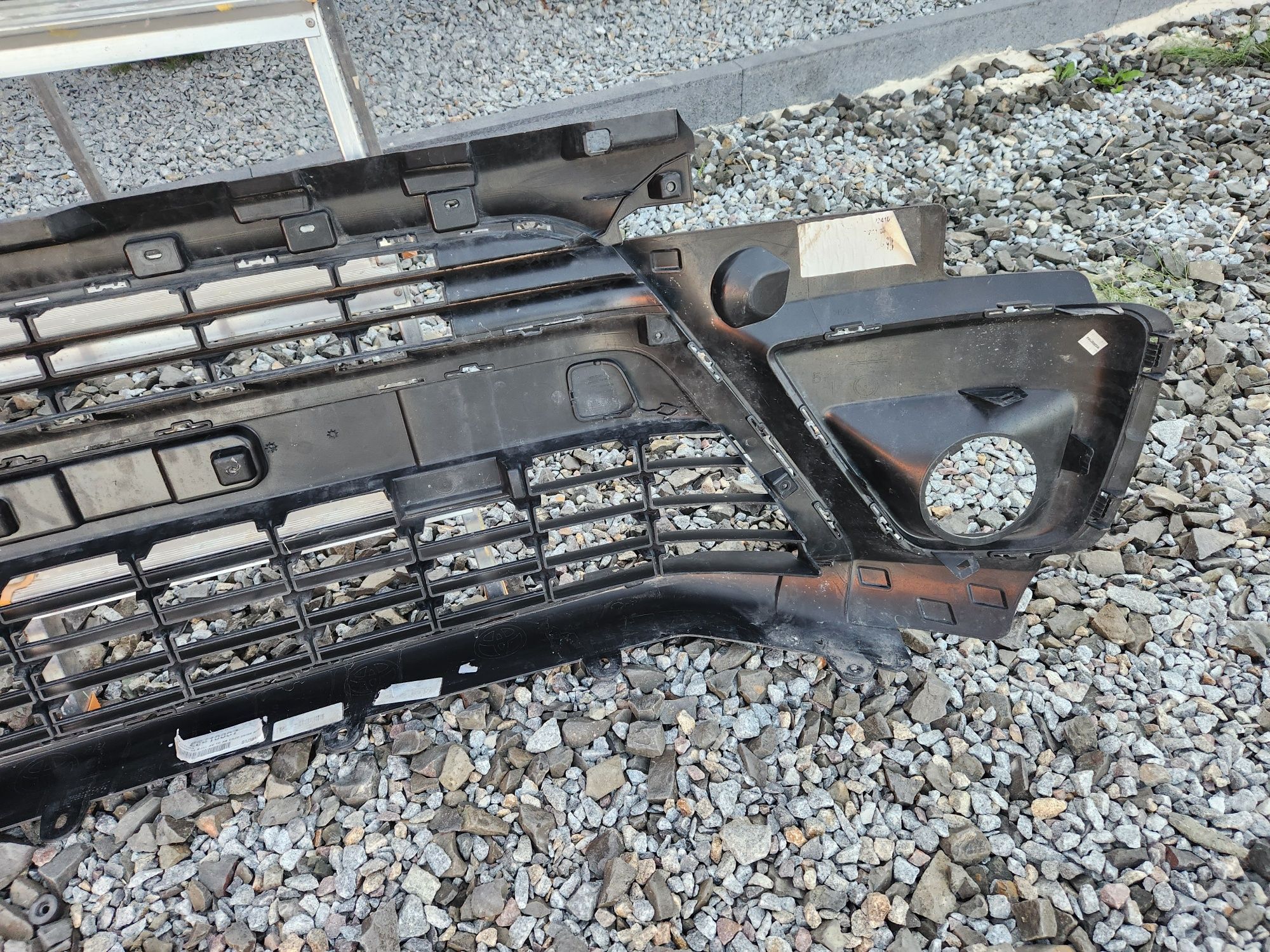 9813862680 - TOYOTA PROACE II 16- Передній БАМПЕР решітка радіатора