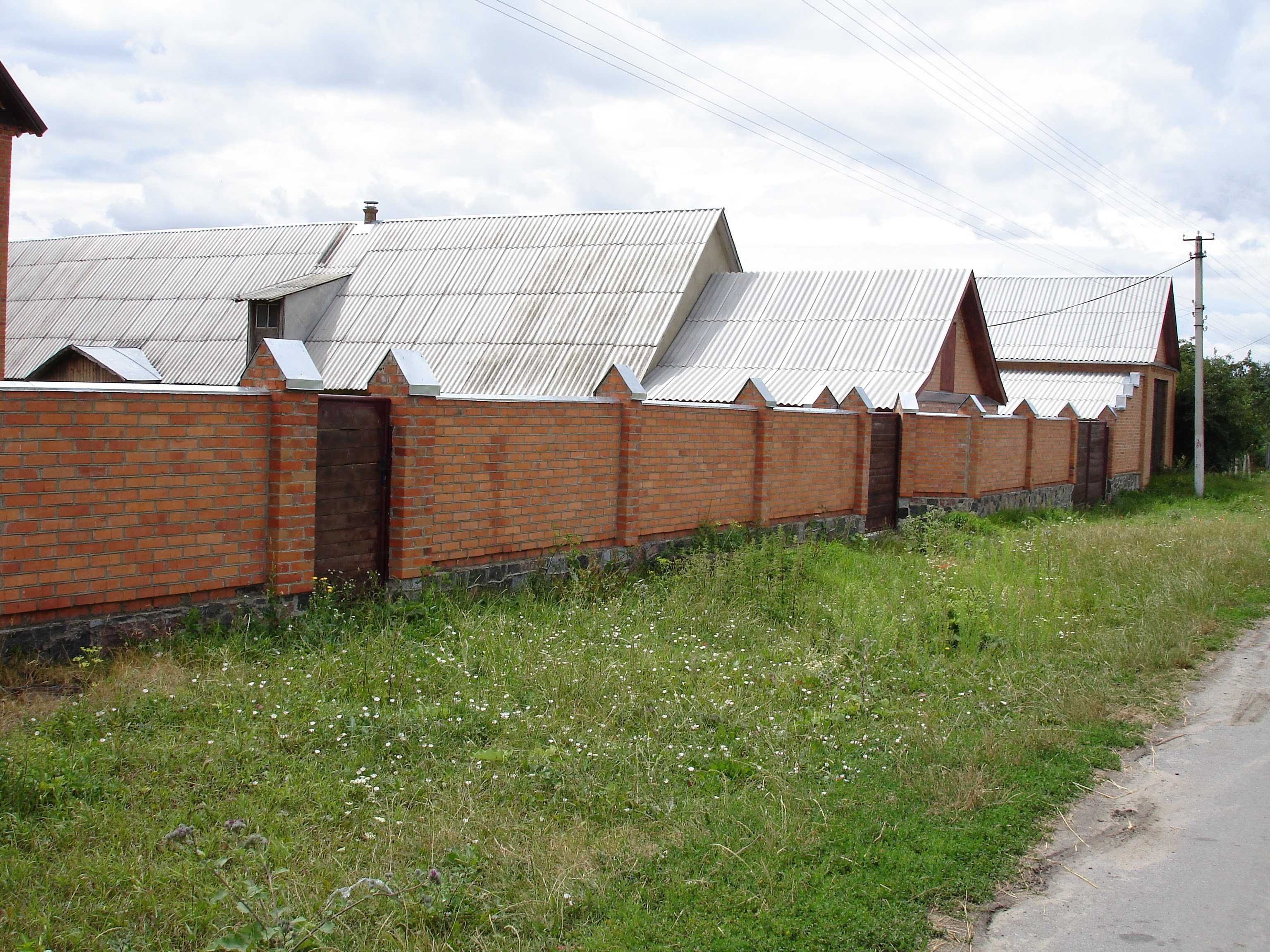 Продаж будинку с.Колодяжне, гарний  великий будинок