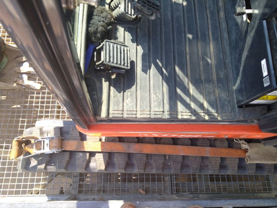 Wynajem minikoarki Kubota kx18-4 . 3 łyżki w zestawie . Transport