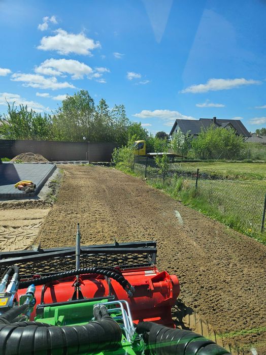 Trawniki - Glebogryzarka separacyjna - niwelacja terenu - prace ziemne