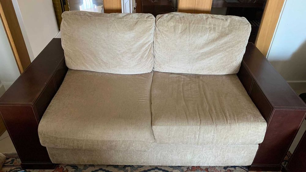 Conjunto Sofas (2 e 3 lugares) tecido e couro bom estado (com oferta)