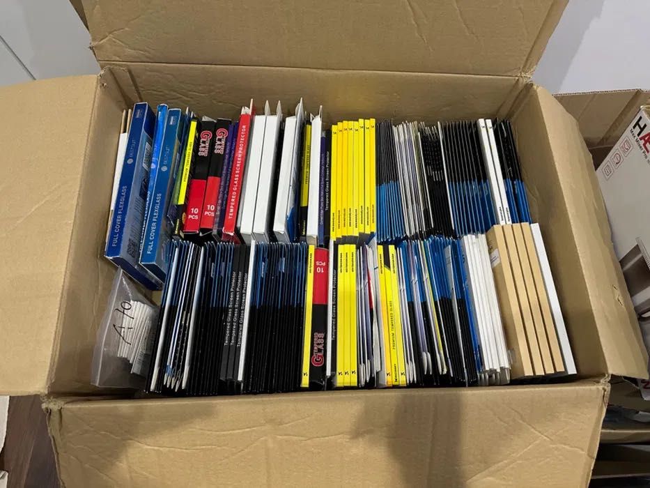 Lote + 2000 Acessórios Telemóveis Capas Películas Artigos Novos Stock