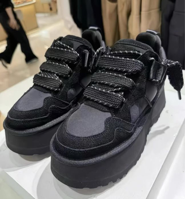 Жіночі кросівки ugg