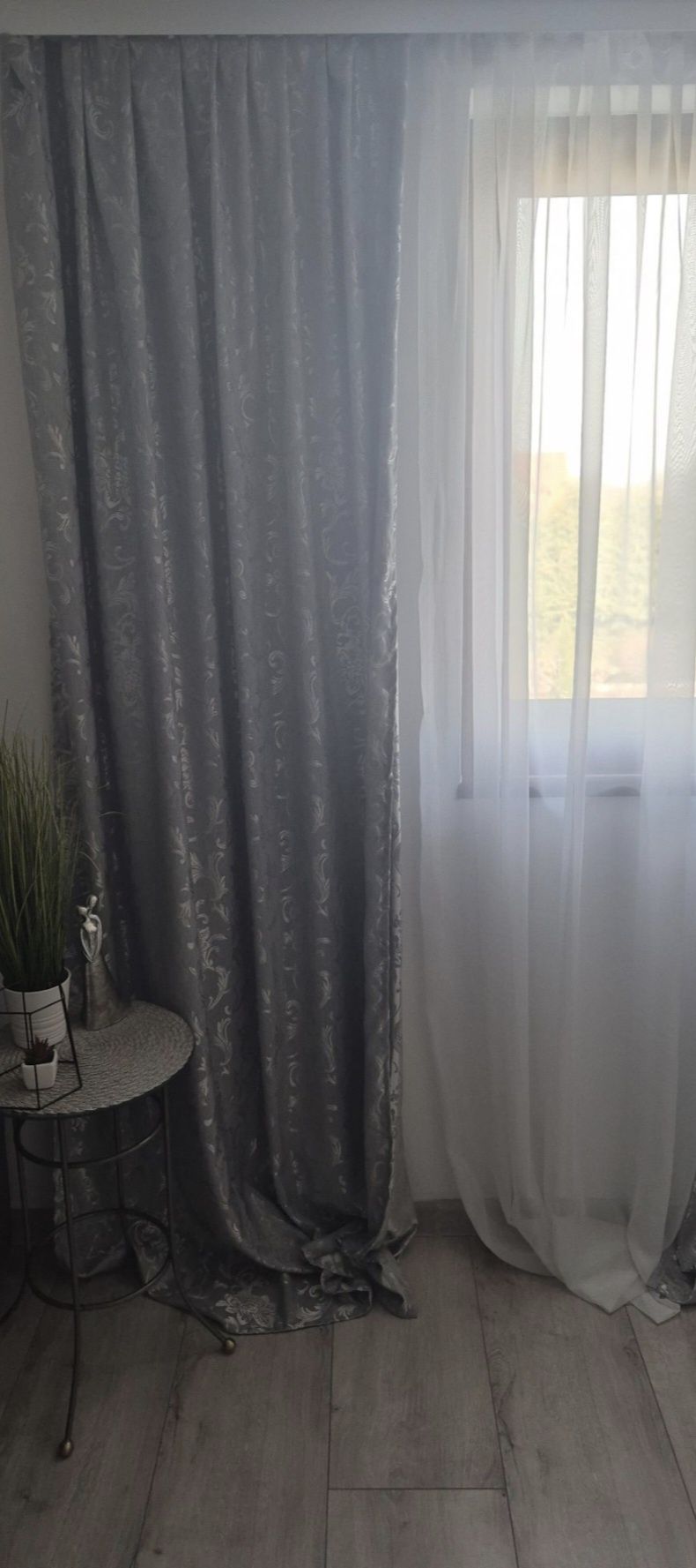 Zaslony glamour na taśmie