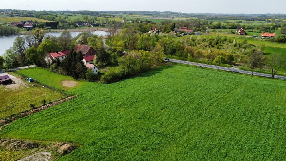 Działka nad jeziorem z warunkami zabudowy